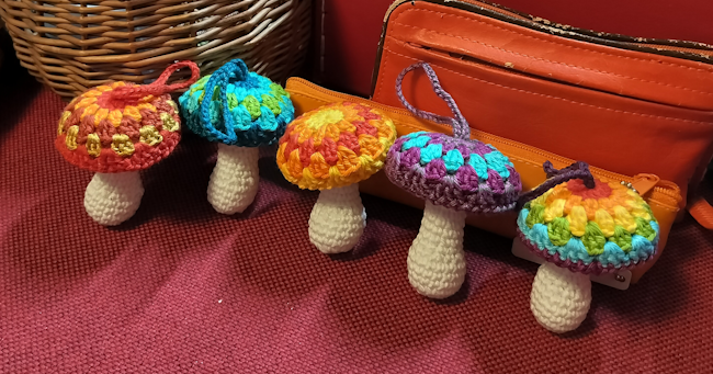 Crocheting by elinap